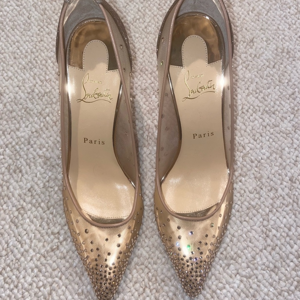 Brand new LouBoutin stuffed pumps